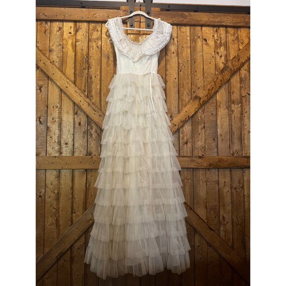LGWU Dresses & Skirts - Vintage 1950s Union ILGWU White Tulle Tiered Gown Lace Bodice Back Zip XS S 0-4